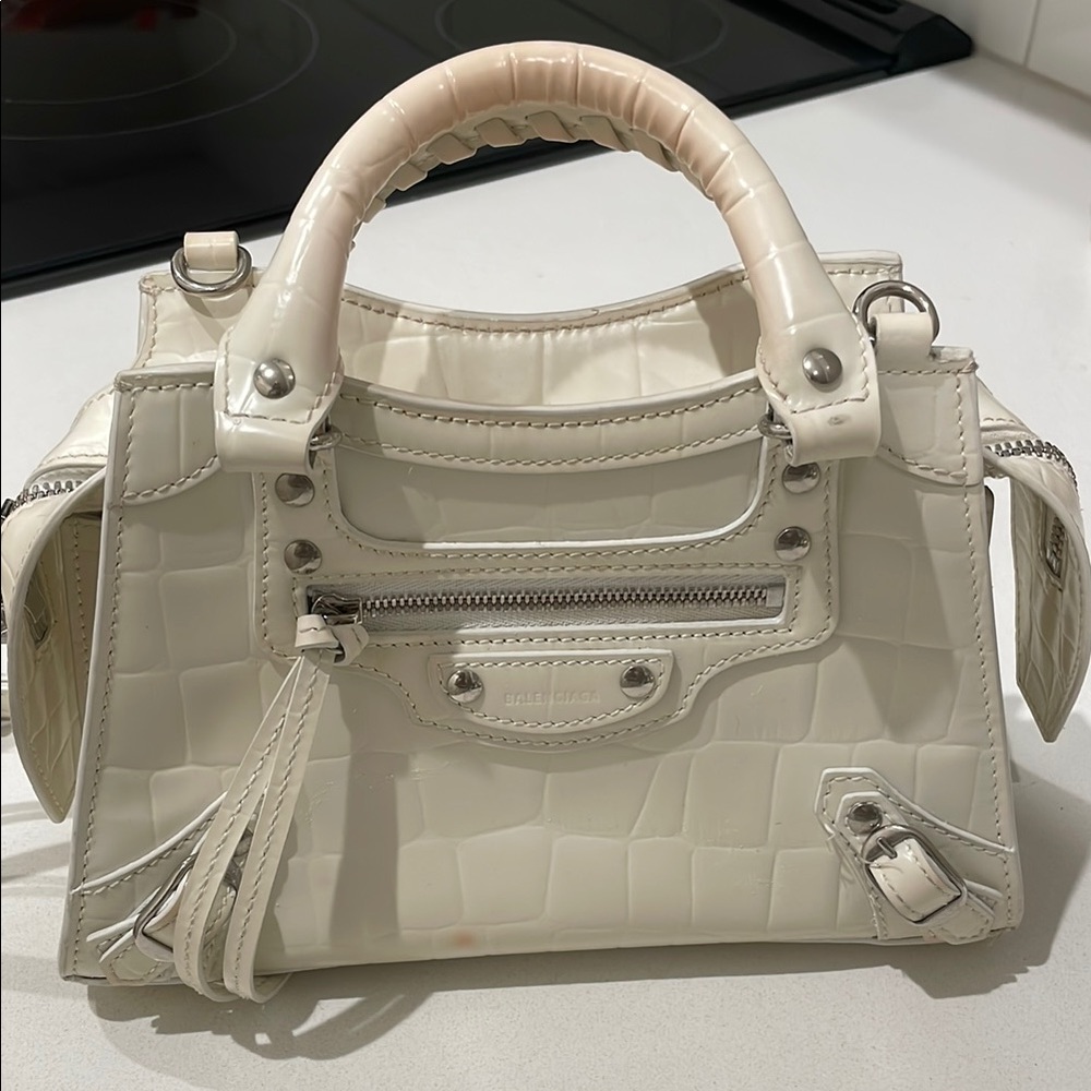 Elegant White Handbag